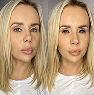 Blondynka pokazuje swoją przemianę dzięki samodzielnemu przedłużaniu rzęs, pokazując swój wygląd przed i po makijażu.